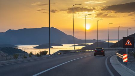 Autem k moři. Cesta na jih bude letos rychlejší
