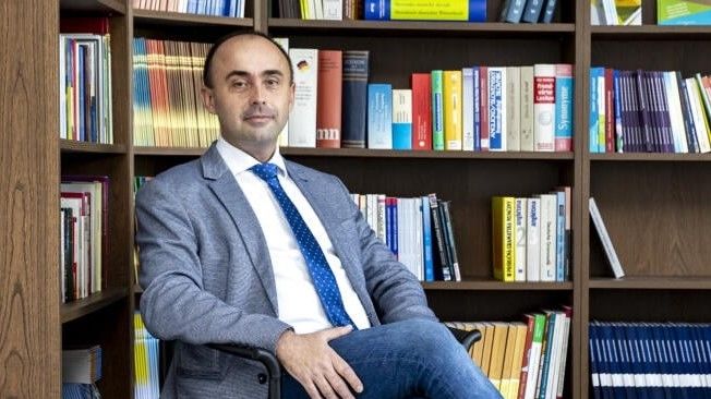 Slovenská politika se vrací do minulosti, kterou jsme dávno odmítli, míní politolog