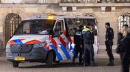 Ukrajinský dezertér, který v Amsterdamu pobodal pět lidí, má matku v Česku. Snil o vězení na Západě