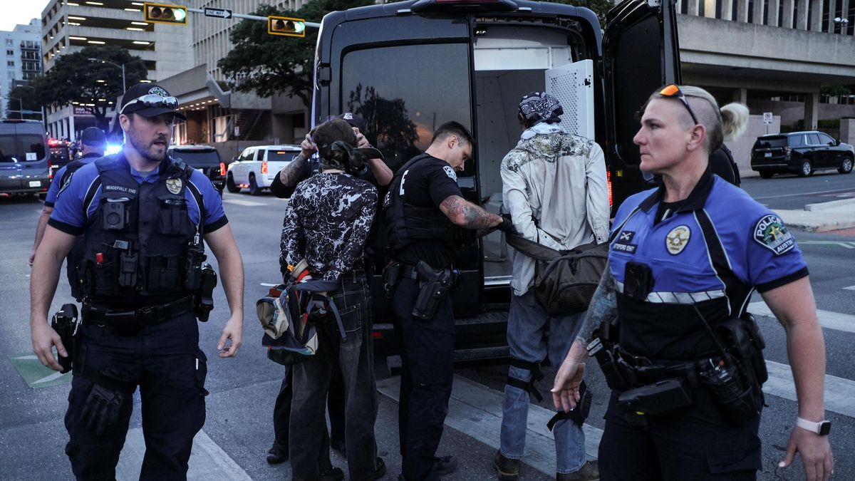 Trump slibuje „osvobození“ Los Angeles
