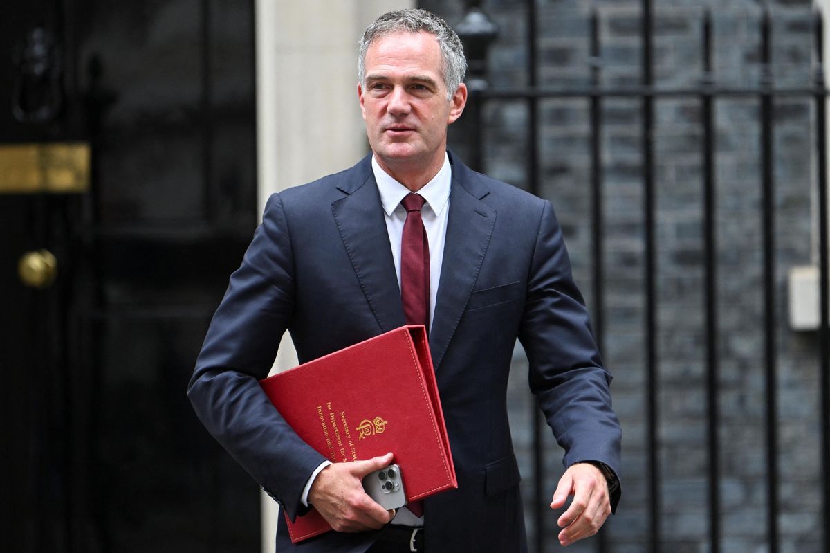 Umělá inteligence může zvýšit příležitosti pro děti s dyslexií, tvrdí britský ministr 