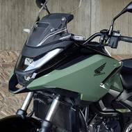 Nový model dostal přepracovaný LED světlomet.