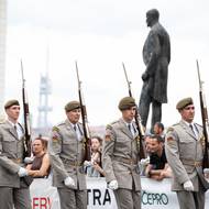 Jako poslední se předvedla Čestná stráž armády České republiky.