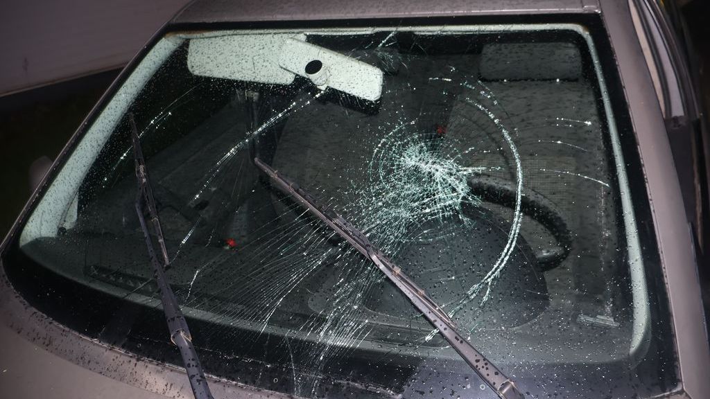 Opilého řidiče zastavil až silniční propustek, hrozí mu tři roky vězení