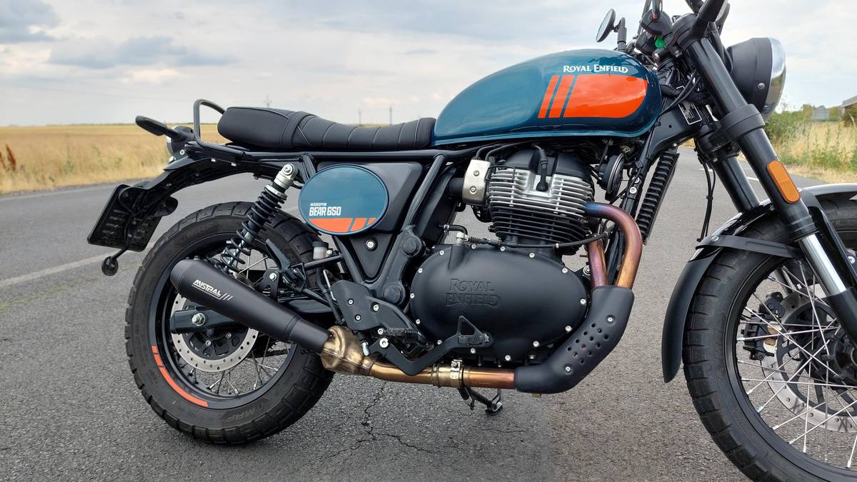 Námi testovaná verze byla opatřena laděnou koncovkou z dílny Mistral.