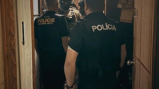 Na Slovensku zatkli Ukrajince, který vyhrožoval českým školám