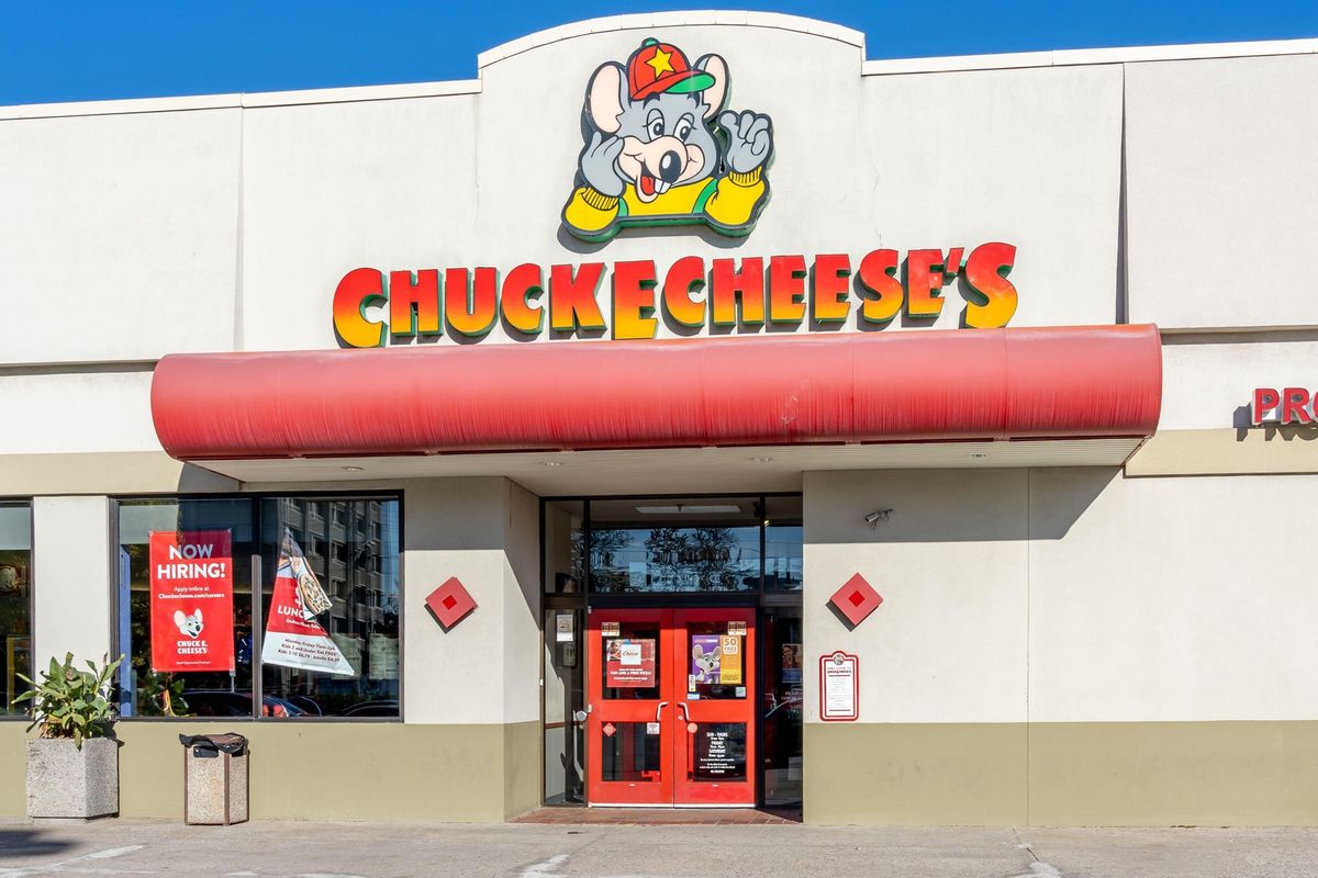 Na Floridě zatkli maskota fastfoodu, zneužil cizí platební kartu