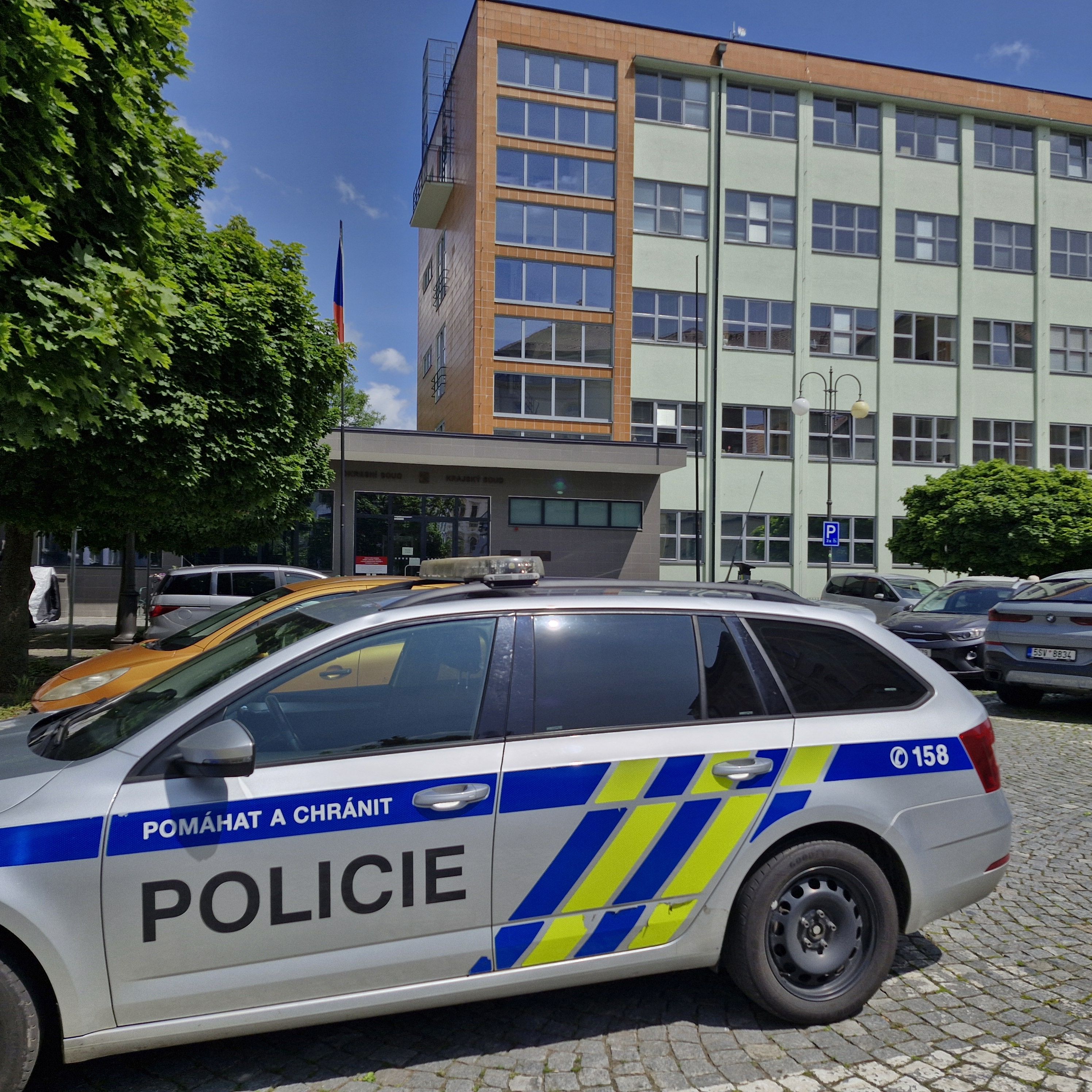 Na holky jsem nikdy nesáhl. Lhal jsem, aby rychle skončil jejich výslech, řekl obžalovaný ze znásilnění