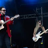 O úvod pátečního programu se postaralo domácí Moře dní. 