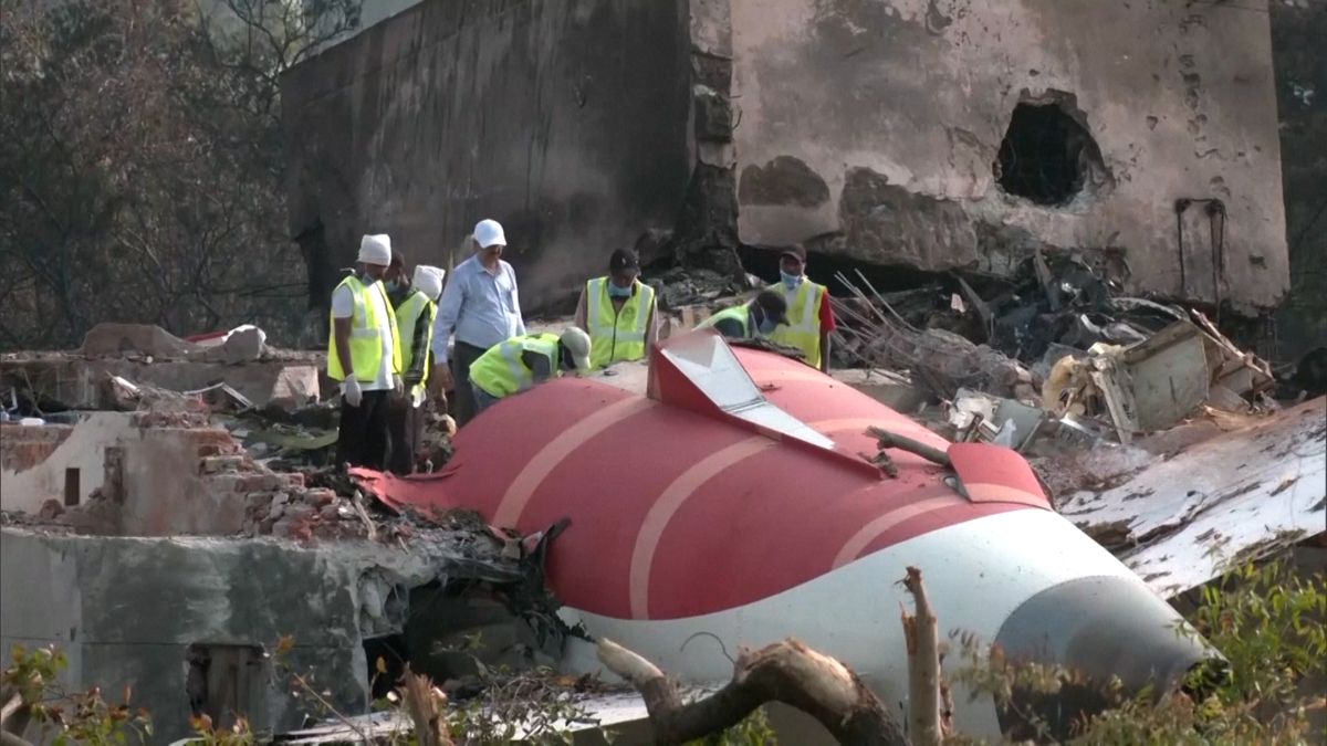Asociace indických pilotů se ohradila proti spekulacím, že let Air India poslal pilot k zemi úmyslně