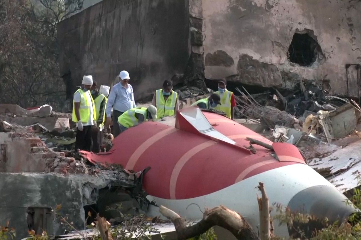 Asociace indických pilotů se ohradila proti spekulacím, že let Air India poslal pilot k zemi úmyslně