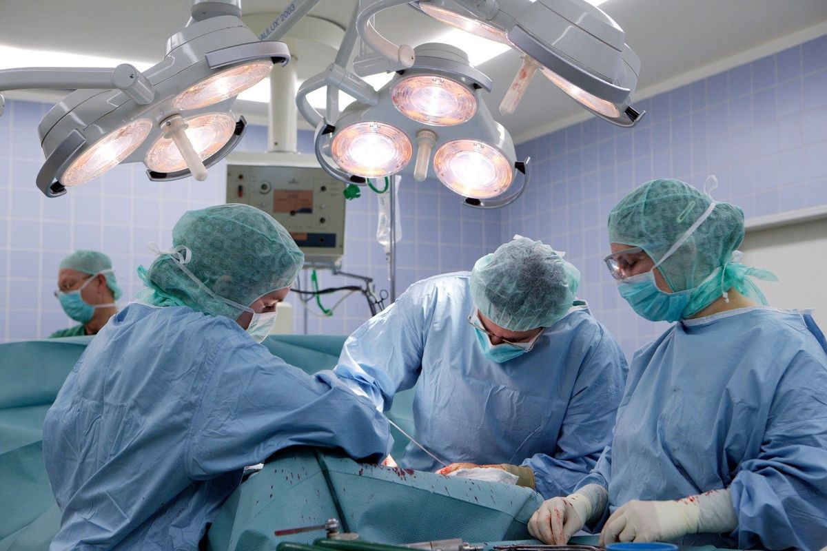 Gruzínec nebyl spokojen se svou výškou. Podstoupil bolestivý zákrok za milion, aby získal 10 centimetrů navíc