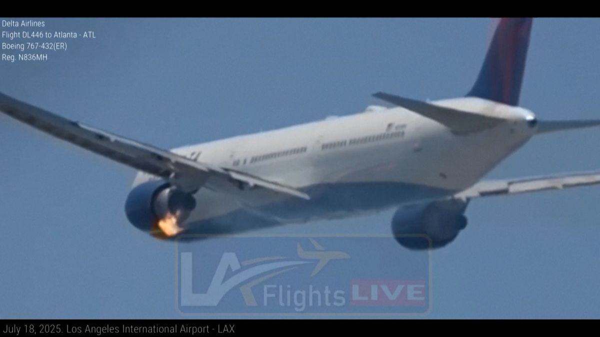Boeingu vzplál hned po startu z Los Angeles motor. Už podruhé během týdne
