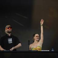 Sofi Tukker je dvojice.