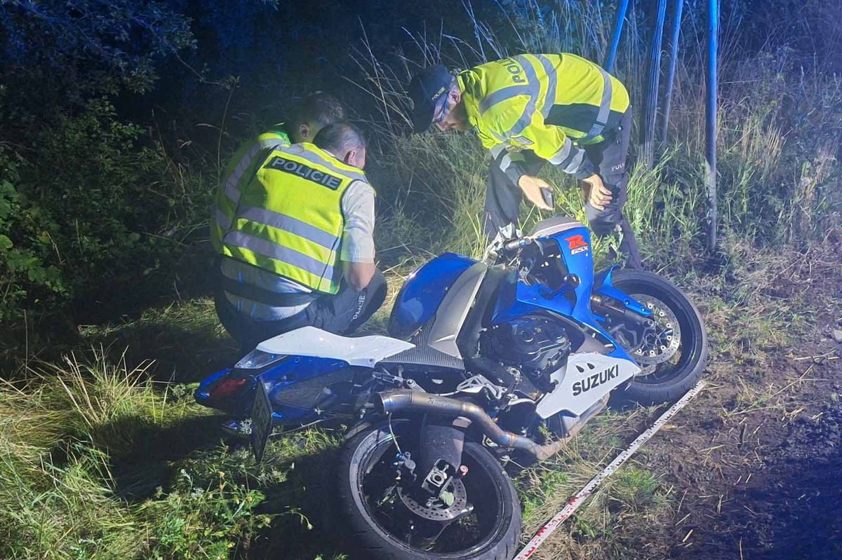 Na Znojemsku zahynul motorkář, nezvládl zatáčku