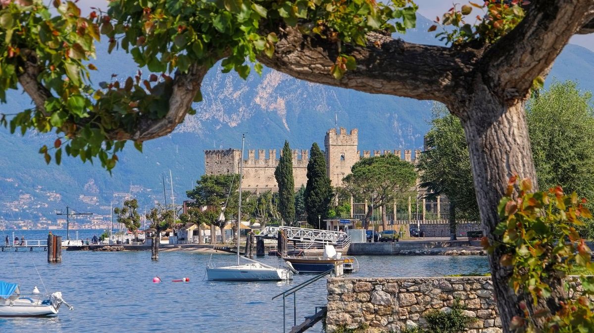 Italská obec zatrhla restauracím dotěrné praktiky naháněčů