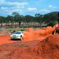 Na africkém kontinentu se naplno ukázala robustní konstrukce vozu.