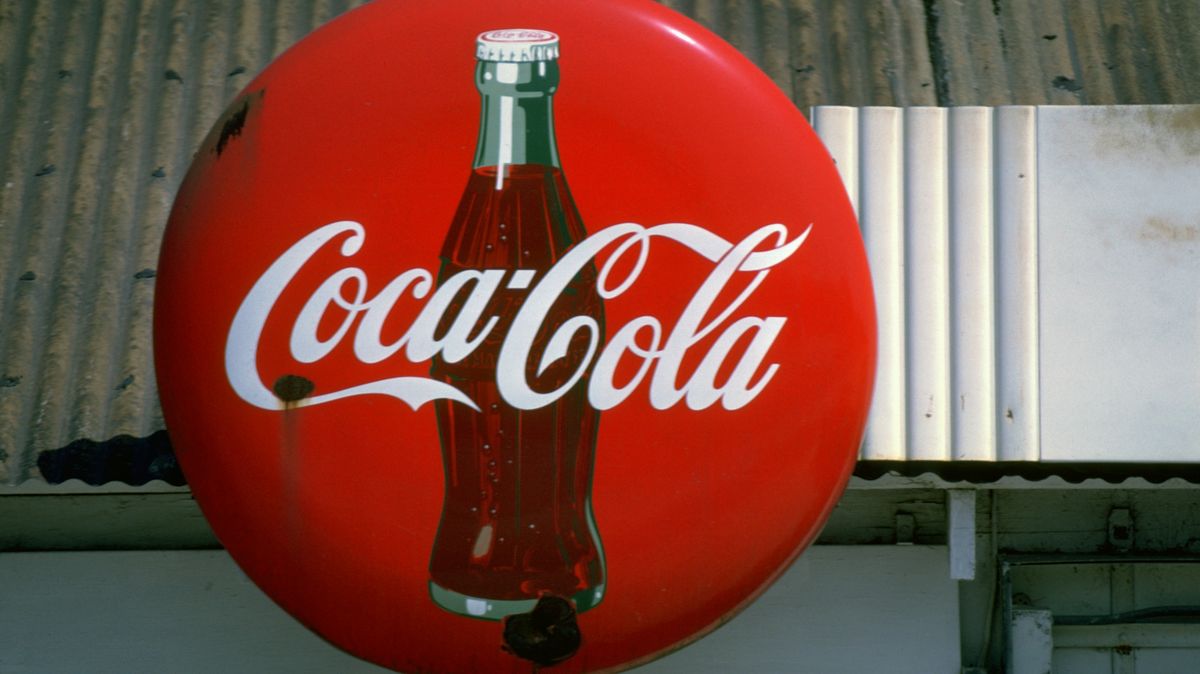 „Je to prostě lepší!“ Coca-Cola začne po Trumpově tlaku v USA sladit třtinovým cukrem