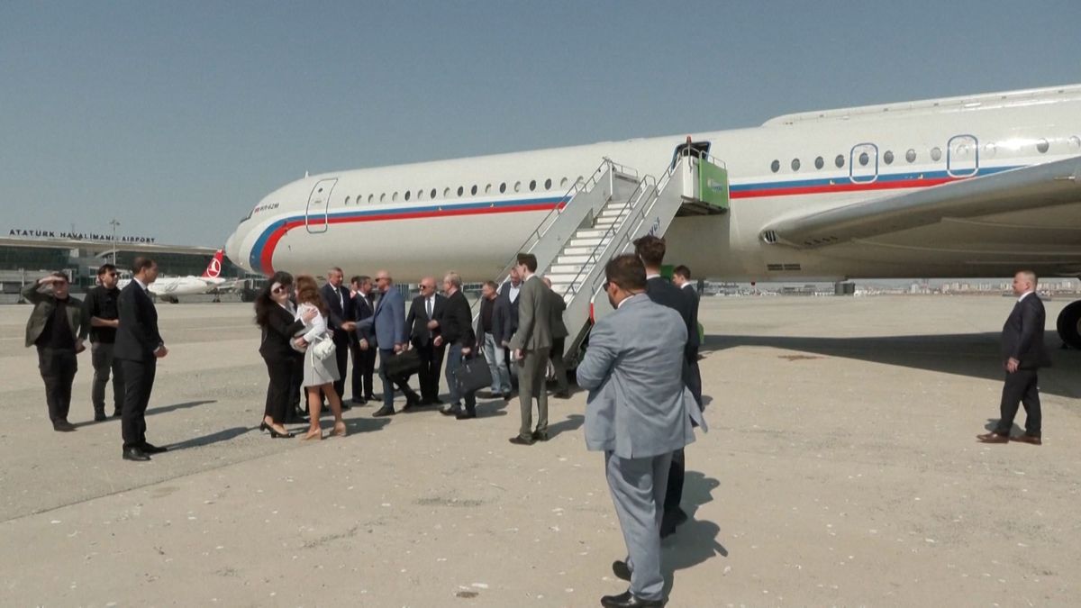 Jednání v Istanbulu je přípravou na setkání Putina se Zelenským, řekl Peskov