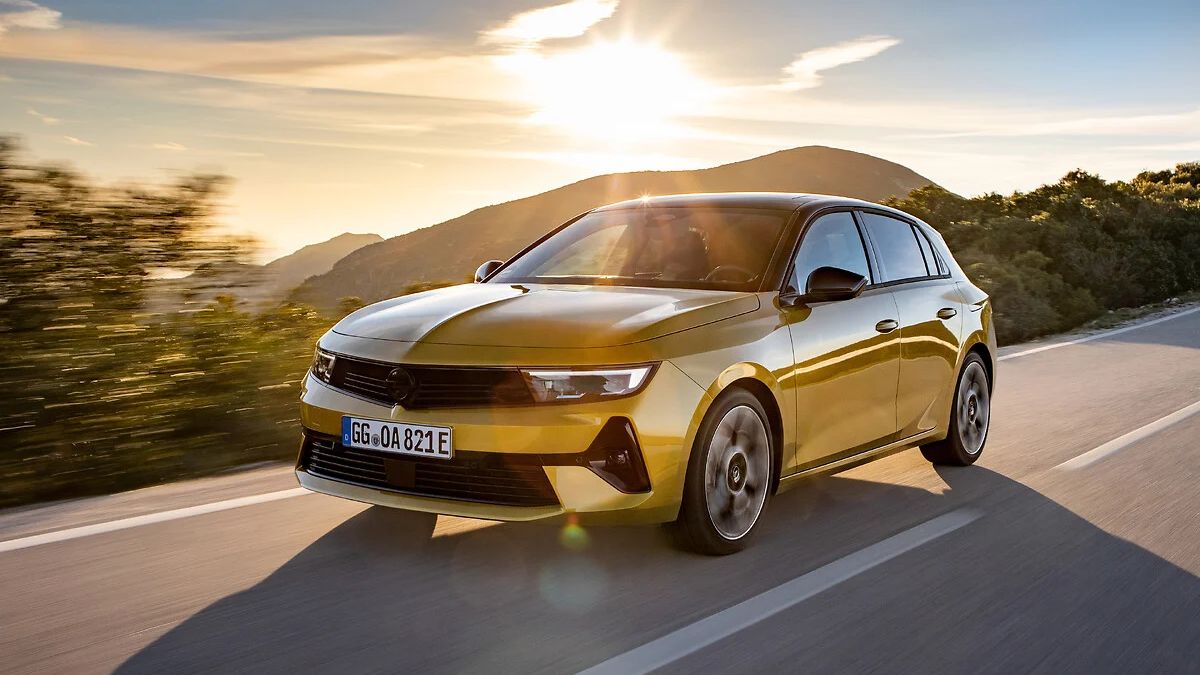Plug-in hybridní Opel Astra nabídne vyšší výkon a delší dojezd