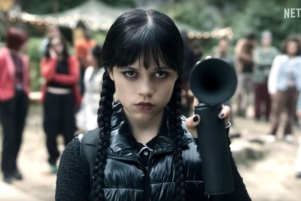 Wednesday se na Netflixu dočká další série, v plánu jsou i spin-offy