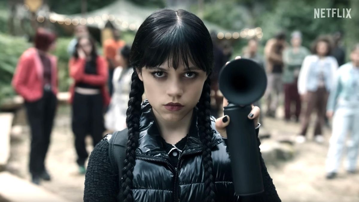 Wednesday se na Netflixu dočká další série, v plánu jsou i spin-offy