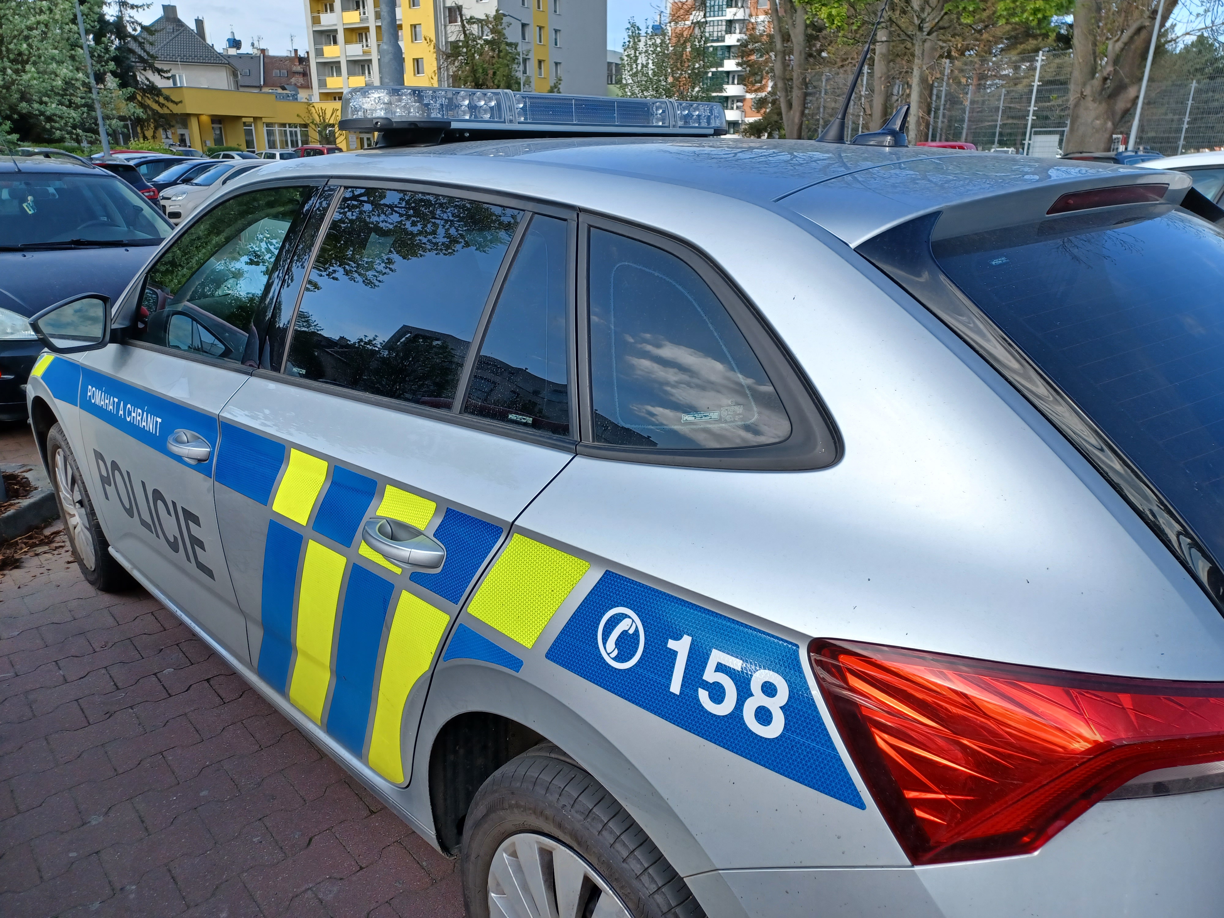 Hai lần gặp rủi ro. Người đàn ông ở Brno bị lừa đảo bởi bác sĩ giả mạo từ Afghanistan và chuyên gia tiền ảo