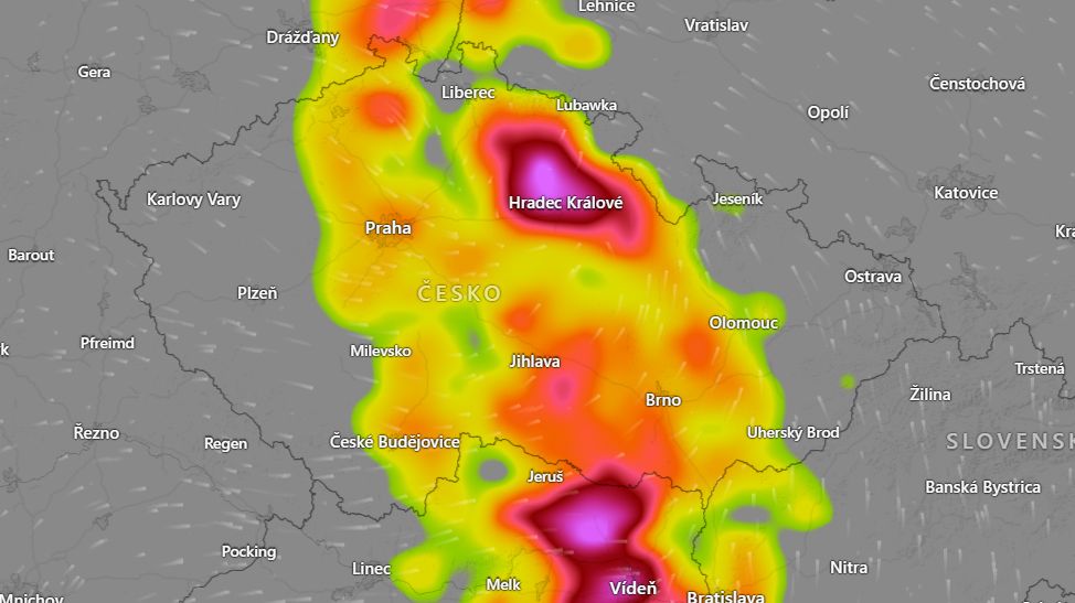 Vedra utnou silné bouřky, varují meteorologové