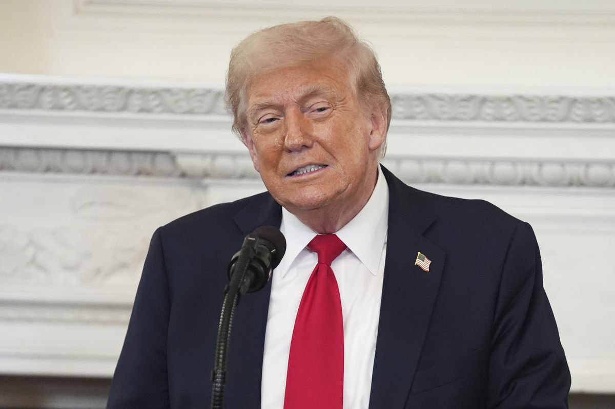 Americké zbraně jsou na cestě na Ukrajinu, řekl Trump
