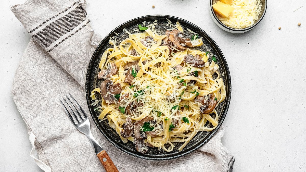 Recept na krémové těstoviny se žampiony