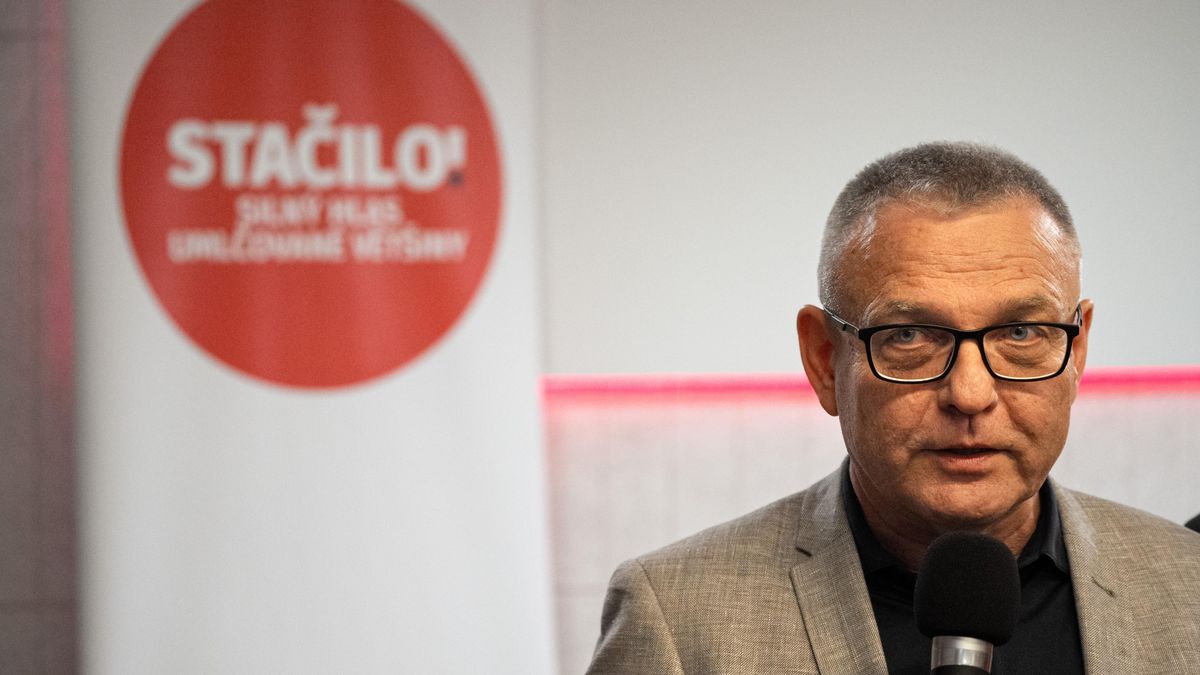 Upovídanému Zaorálkovi spadl hřebínek. Omezil se na strohé prohlášení