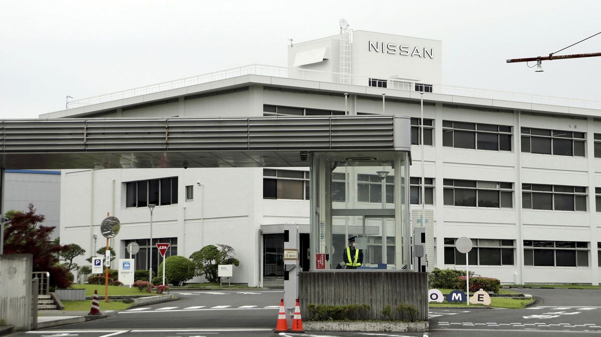 Nissan v rámci restrukturalizace ukončí výrobu ve své vlajkové továrně