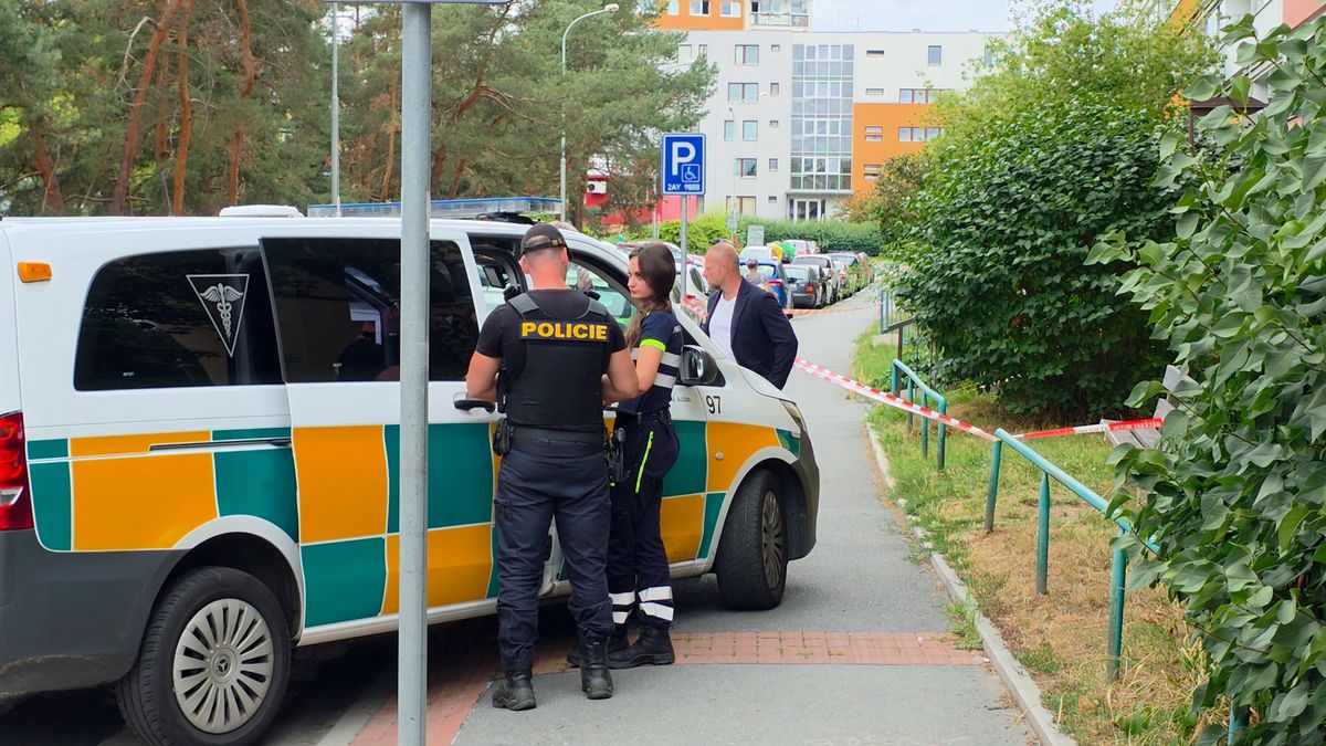 Policie vyšetřuje vraždu muže v Praze Krči