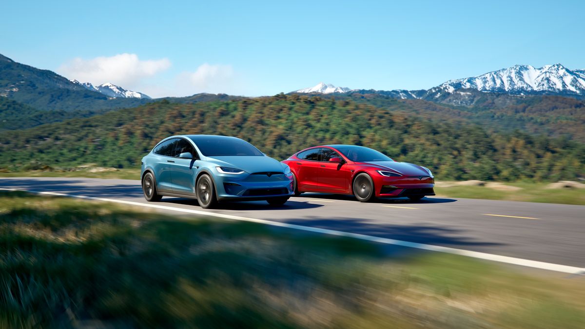 Tesla v Evropě přestala přijímat objednávky vlajkových modelů 