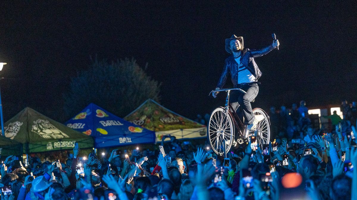 FOTO: Třídenní festival Štěrkovna Open Music uzavřel Kryštof. Krajčo se projel na hlavách publika na kole