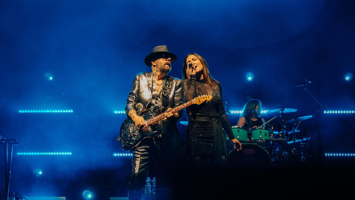 Dave Stewart z Eurythmics šel na Benátské! na pódium z nemocnice. Zářili i Ewa Farna, Habera s Teamem nebo Olympic