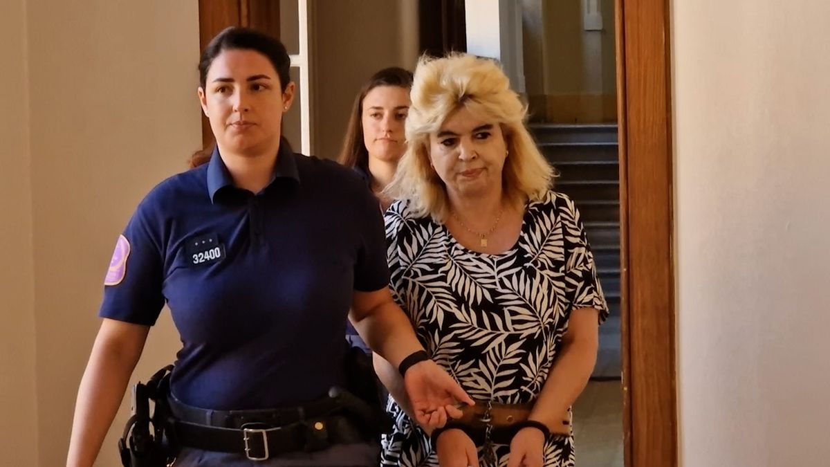 Bodla ho do srdce, on jí vynadal a pak zemřel. Za jeho vraždu dostala 11 let