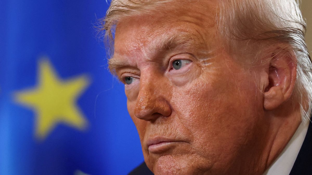 Trump řekl Evropanům, že nemá v plánu na schůzce s Putinem řešit území