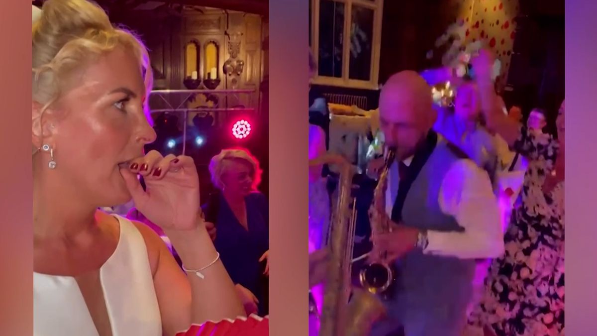 Ženich se rok tajně učil hrát na saxofon, aby na svatbě překvapil nevěstu