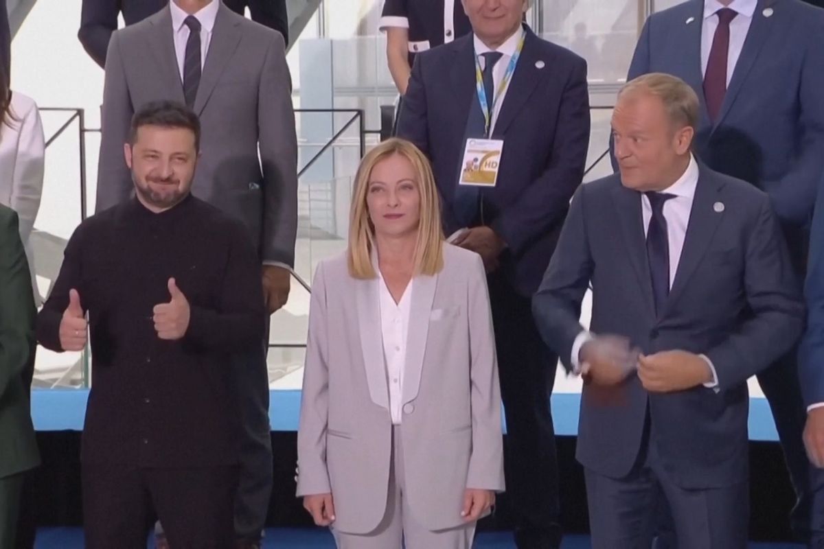 Putin chce, aby Ukrajinci trpěli a uprchli ze země, prohlásil Zelenskyj na konferenci v Itálii