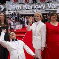 Premiéra filmu Karavan 9. července 2025 na 59. Mezinárodním filmovém festivalu v Karlových Varech. Na snímku Juliana Oľhová, David Vodstrčil, Aňa Geislerová a režisérka filmu Zuzana Kirchnerová