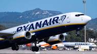 Cestující v panice vyskakovali na Mallorce z letadla Ryanairu, vyděsila je falešná signalizace požáru. Zranilo se 18 lidí