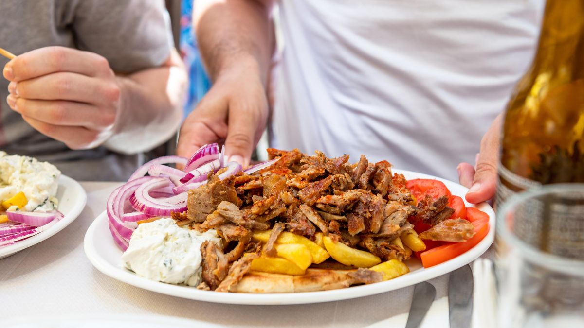 Nejen gyros. Co ochutnat na dovolené v Řecku?
