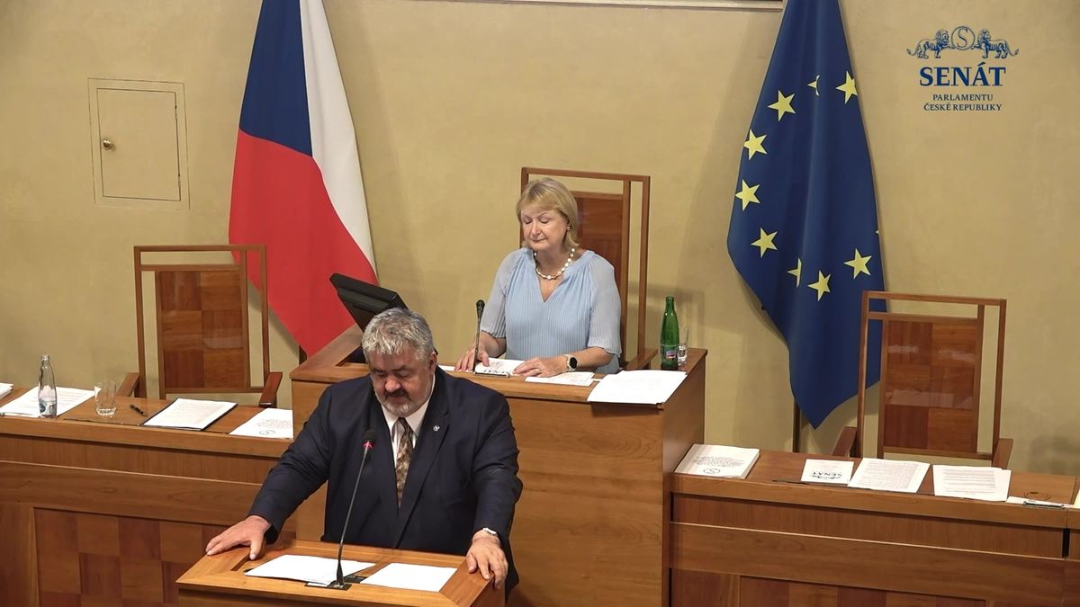 „Bylo to spiknutí,“ rozčiloval se senátor Canov nad schvalováním zákona ve Sněmovně