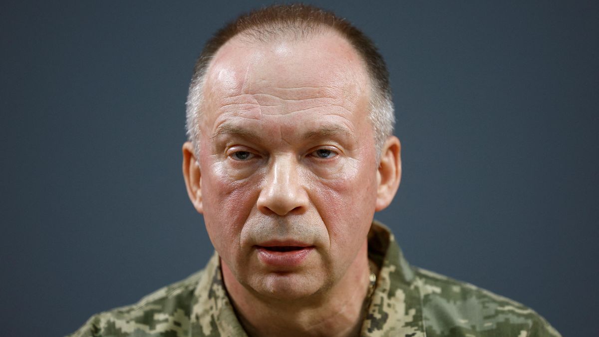 Žádná zrada. Syrskyj řekl, jak se Rusové dozvěděli o vojenském ceremoniálu, kam poslali iskander