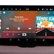 Integrace Apple Carplay je skvělá a spolehlivá.