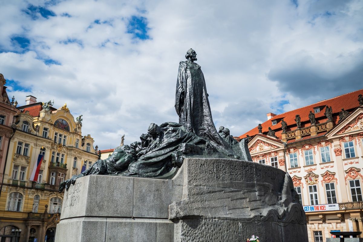 Jan Hus: Nezlomný reformátor, jehož učení otřáslo Evropou