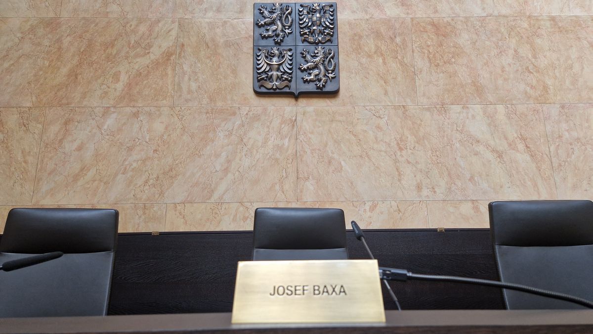 Před 17 lety měl studentku zneužít kněz. Po novém verdiktu Ústavního soudu musí policie případ znovu otevřít
