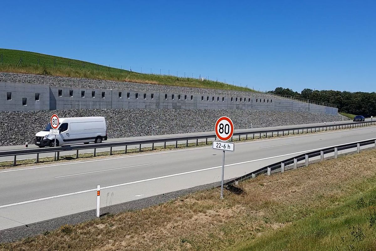 Tisíce řidičů nedodržují na obchvatu Frýdku-Místku nařízenou rychlost