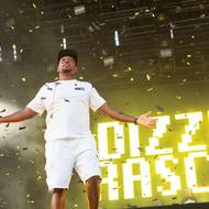 Na hlavní scéně vystoupí rapper Dizzee Rascal. 